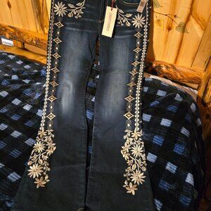 Driftwood Embroidered Kelly Jeans. Size 29/33  NWT